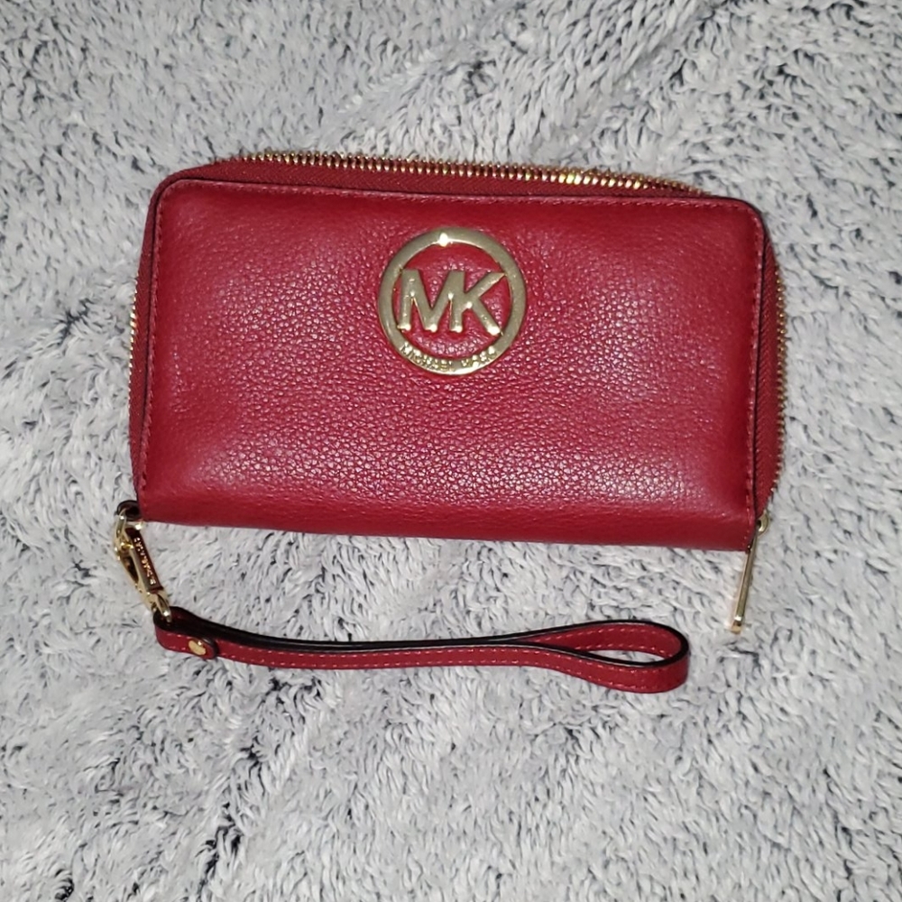 **Gently Used** Michael Kors Wristlet